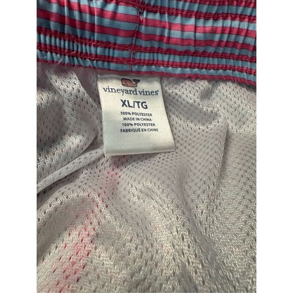 Vineyard Vines men’s pink & gray striped swim trunks w/pockets size XL. #14-1136 - Picture 7 of 8